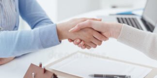 Boligsalget øker, mens boliglånene går ned. Hva betyr dette? Lån